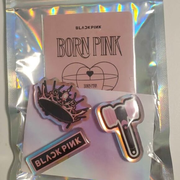 Blackpink K-pop Pins (Fan-made) Set of 3 - Picture 1 of 3